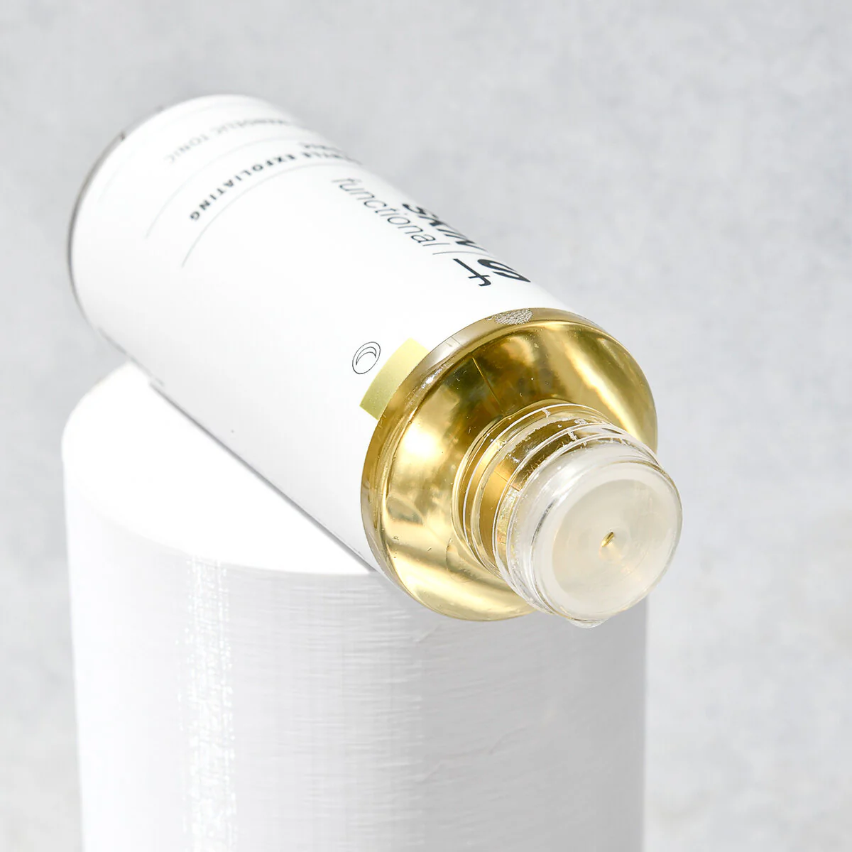6% Mandelic Exfoliating Tonic - Image 3