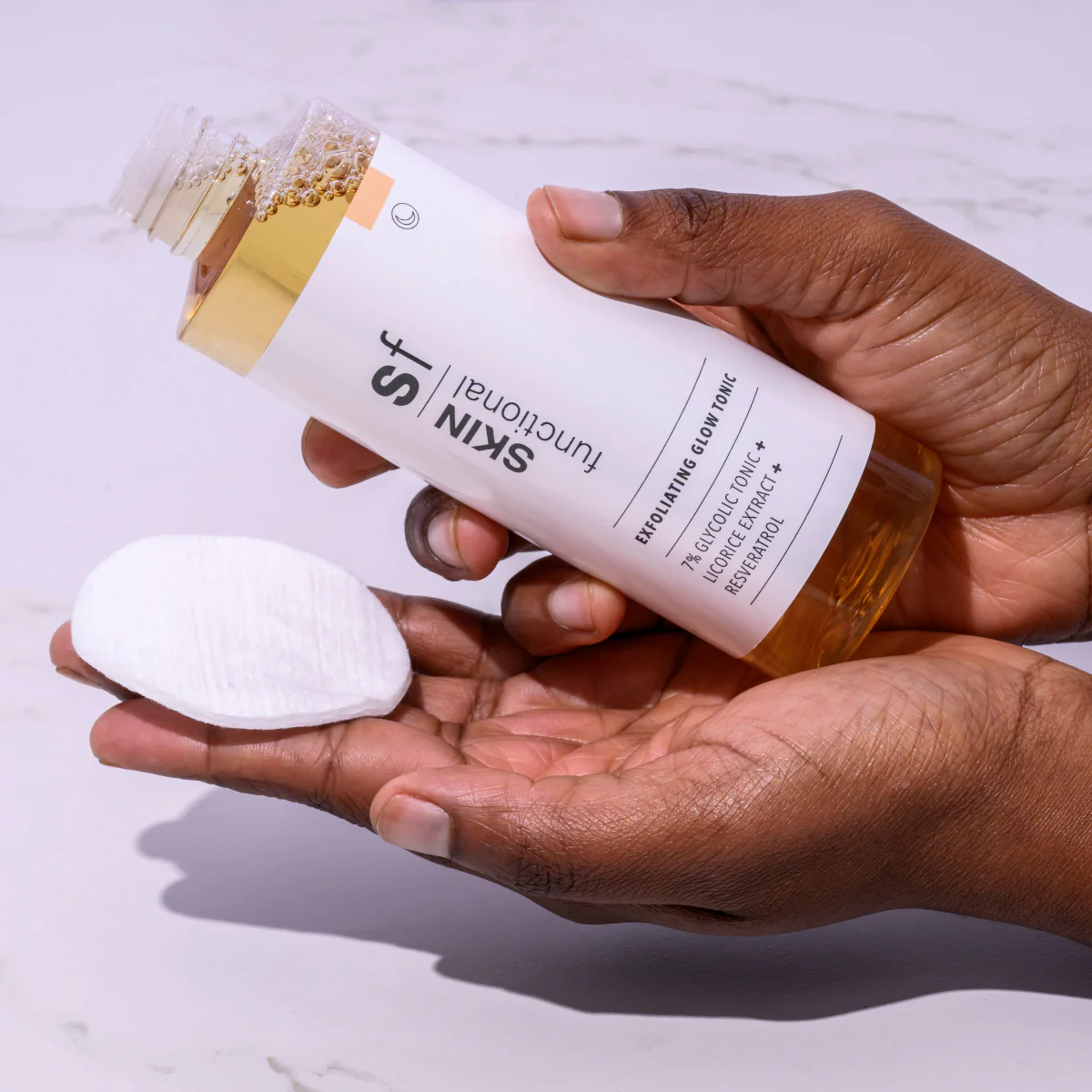 7% Glycolic Acid + Licorice Extract + Resveratrol Exfoliating Tonic - Image 3