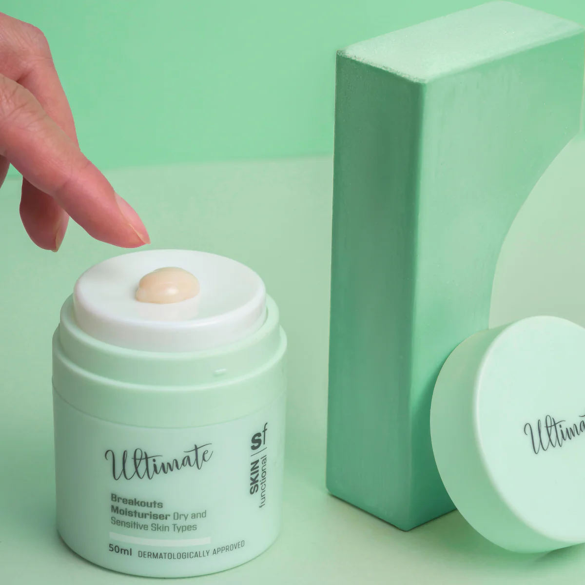 Breakouts Moisturiser Dry, Sensitive Skin - Image 3