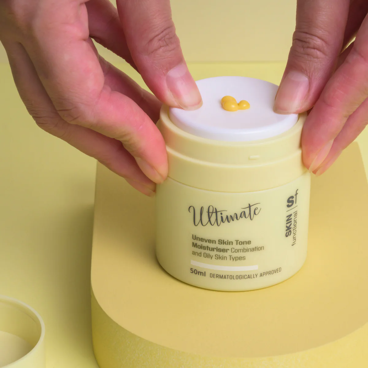 Uneven Skin Tone Moisturiser Combination, Oily Skin - Image 3